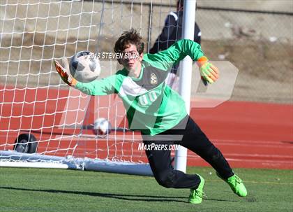 Thumbnail 1 in Rancho Bernardo vs. Santana (Grossmont Holiday Tournament) photogallery.