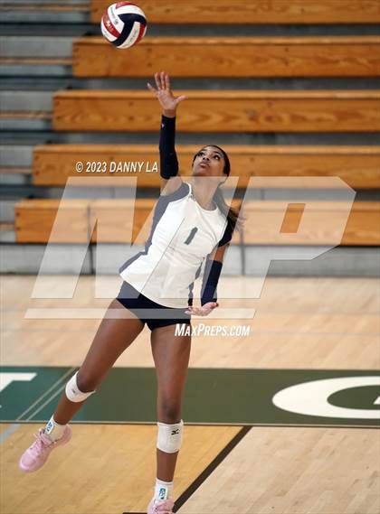 Thumbnail 1 in Bishop McNamara vs Flint Hill (Tiger Paws Invitational) photogallery.