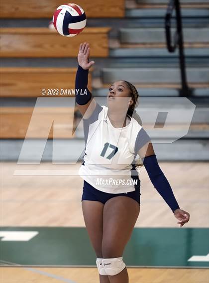 Thumbnail 3 in Bishop McNamara vs Flint Hill (Tiger Paws Invitational) photogallery.