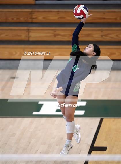 Thumbnail 2 in Bishop McNamara vs Flint Hill (Tiger Paws Invitational) photogallery.