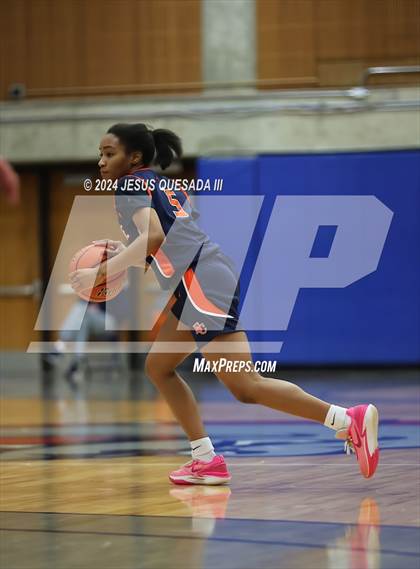 Thumbnail 2 in Seattle Prep vs. Eastside Catholic photogallery.