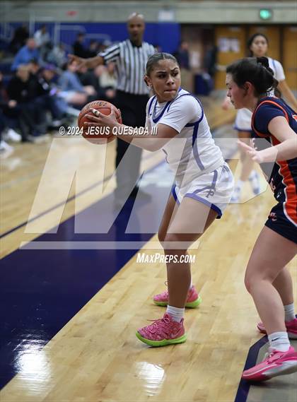 Thumbnail 2 in Seattle Prep vs. Eastside Catholic photogallery.