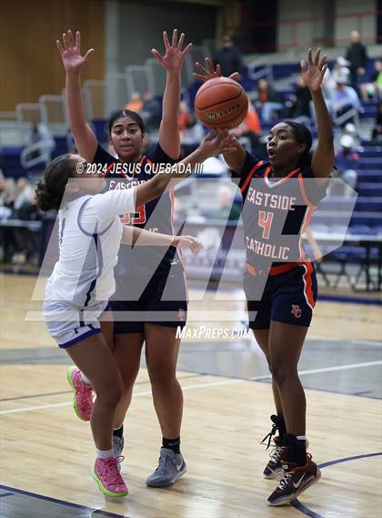 Thumbnail 3 in Seattle Prep vs. Eastside Catholic photogallery.