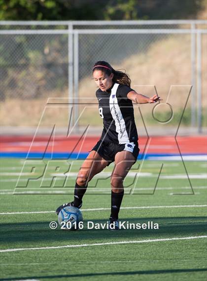 Thumbnail 1 in Franklin vs. Rocklin (CIF SJS D1 Semifinal) photogallery.