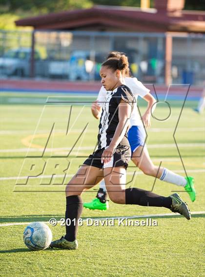 Thumbnail 2 in Franklin vs. Rocklin (CIF SJS D1 Semifinal) photogallery.