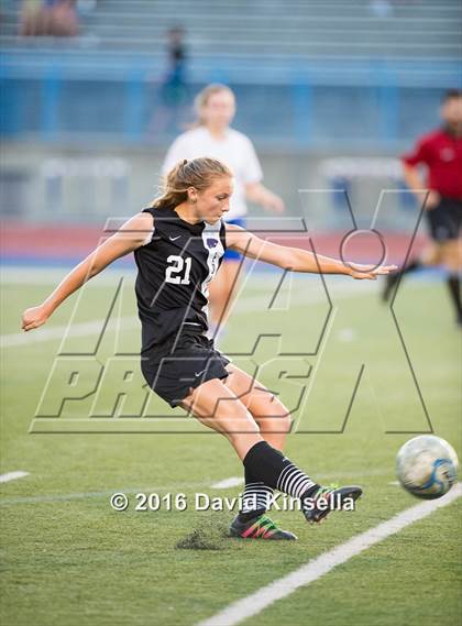 Thumbnail 3 in Franklin vs. Rocklin (CIF SJS D1 Semifinal) photogallery.