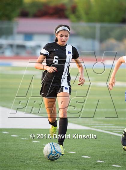 Thumbnail 3 in Franklin vs. Rocklin (CIF SJS D1 Semifinal) photogallery.