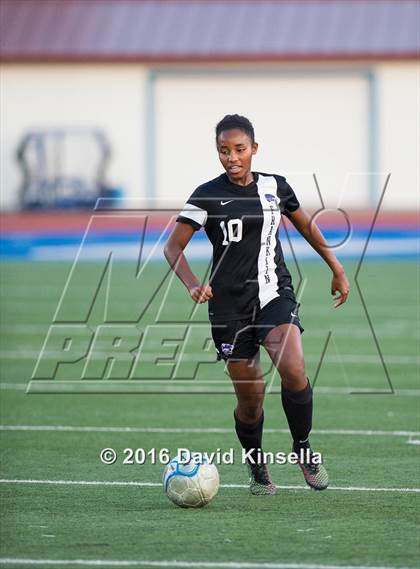 Thumbnail 1 in Franklin vs. Rocklin (CIF SJS D1 Semifinal) photogallery.