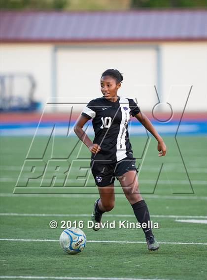Thumbnail 2 in Franklin vs. Rocklin (CIF SJS D1 Semifinal) photogallery.