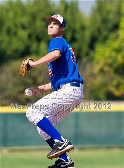 Thumbnail 1 in Huntington Beach @ Los Alamitos photogallery.