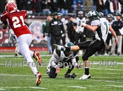 Thumbnail 3 in Masconomet Regional vs. Marshfield (MIAA Division IIA East Final) photogallery.