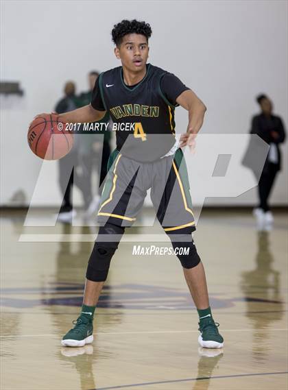 Thumbnail 2 in  Buchanan vs. Vanden (Holiday Hoops Classic) photogallery.