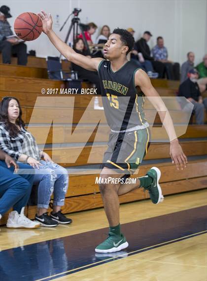 Thumbnail 2 in  Buchanan vs. Vanden (Holiday Hoops Classic) photogallery.