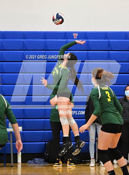 Thumbnail 1 in Albany vs Casa Grande (Tamalpais Tournament) photogallery.