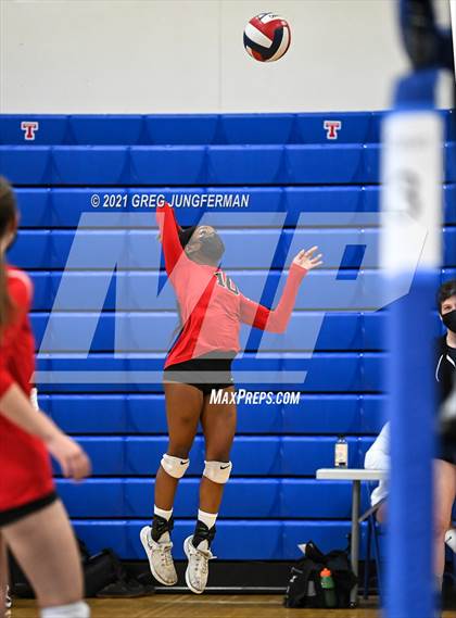 Thumbnail 2 in Albany vs Casa Grande (Tamalpais Tournament) photogallery.