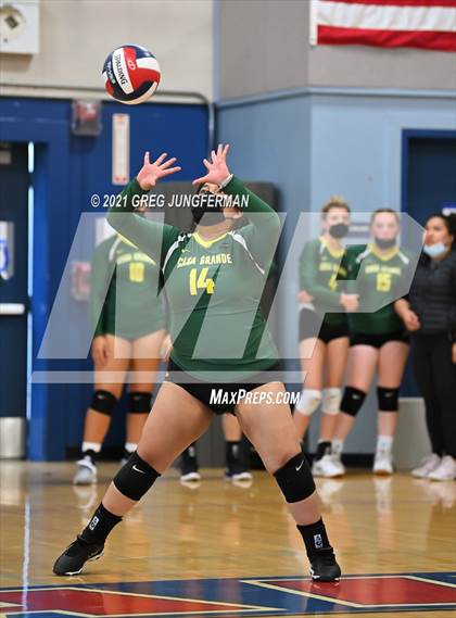 Thumbnail 2 in Albany vs Casa Grande (Tamalpais Tournament) photogallery.
