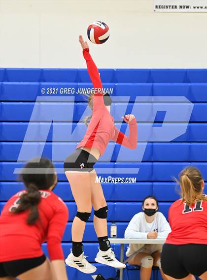 Thumbnail 3 in Albany vs Casa Grande (Tamalpais Tournament) photogallery.