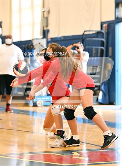 Thumbnail 3 in Albany vs Casa Grande (Tamalpais Tournament) photogallery.
