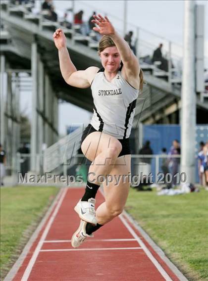 Thumbnail 3 in Kern Invitational - Long/Triple Jump photogallery.