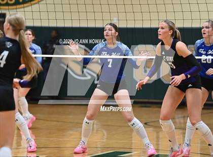 Thumbnail 3 in Barbers Hill vs. College Station (UIL 5A D1 Area Playoff) photogallery.