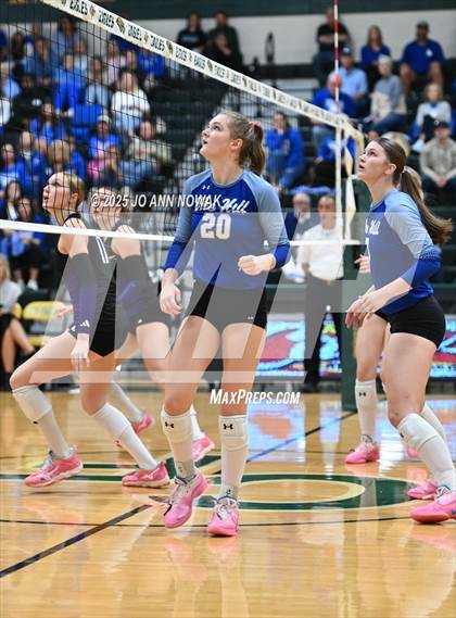 Thumbnail 1 in Barbers Hill vs. College Station (UIL 5A D1 Area Playoff) photogallery.