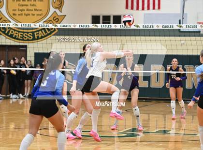 Thumbnail 3 in Barbers Hill vs. College Station (UIL 5A D1 Area Playoff) photogallery.