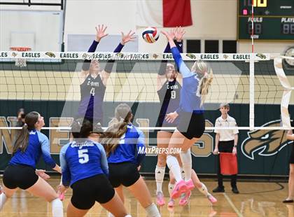 Thumbnail 1 in Barbers Hill vs. College Station (UIL 5A D1 Area Playoff) photogallery.