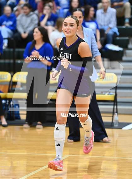 Thumbnail 1 in Barbers Hill vs. College Station (UIL 5A D1 Area Playoff) photogallery.