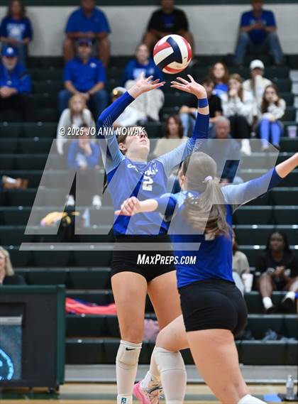 Thumbnail 2 in Barbers Hill vs. College Station (UIL 5A D1 Area Playoff) photogallery.