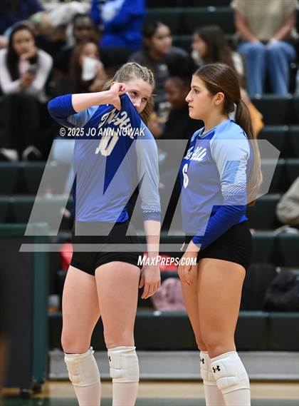 Thumbnail 2 in Barbers Hill vs. College Station (UIL 5A D1 Area Playoff) photogallery.