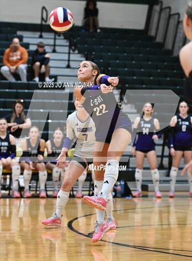 Barbers Hill vs. College Station (UIL 5A D1 Volleyball Area Playoff)