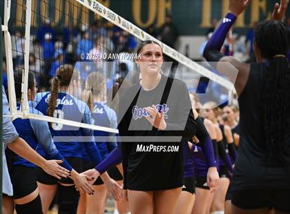 Thumbnail 3 in Barbers Hill vs. College Station (UIL 5A D1 Area Playoff) photogallery.