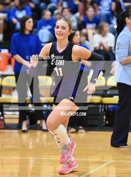 Thumbnail 1 in Barbers Hill vs. College Station (UIL 5A D1 Area Playoff) photogallery.