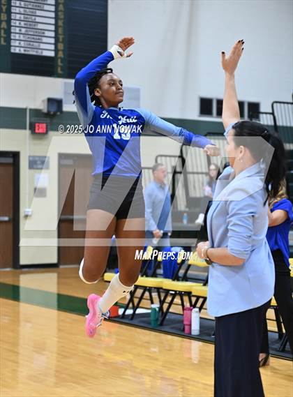 Thumbnail 2 in Barbers Hill vs. College Station (UIL 5A D1 Area Playoff) photogallery.