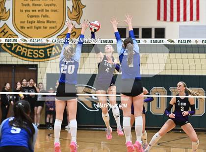 Thumbnail 1 in Barbers Hill vs. College Station (UIL 5A D1 Area Playoff) photogallery.