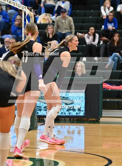 Thumbnail 2 in Barbers Hill vs. College Station (UIL 5A D1 Area Playoff) photogallery.