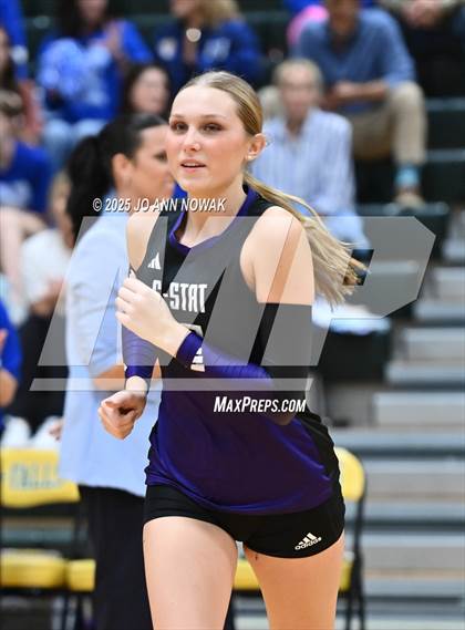 Thumbnail 2 in Barbers Hill vs. College Station (UIL 5A D1 Area Playoff) photogallery.