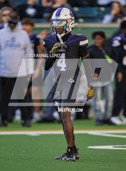 Thumbnail 3 in DeSoto vs. Willis (UIL 6A D2 Football Quarterfinals) photogallery.