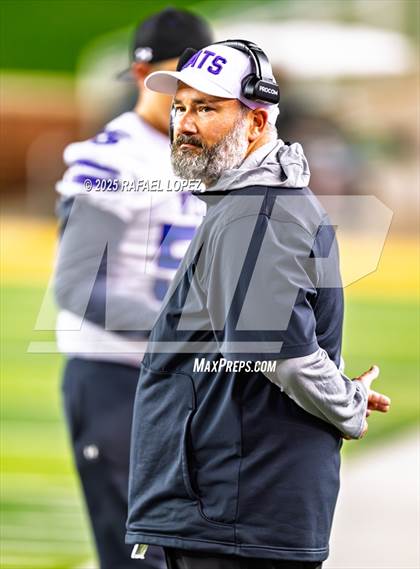 Thumbnail 1 in DeSoto vs. Willis (UIL 6A D2 Football Quarterfinals) photogallery.