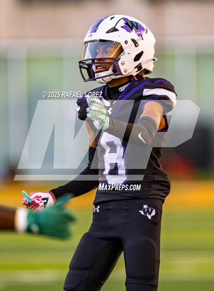 Thumbnail 1 in DeSoto vs. Willis (UIL 6A D2 Football Quarterfinals) photogallery.