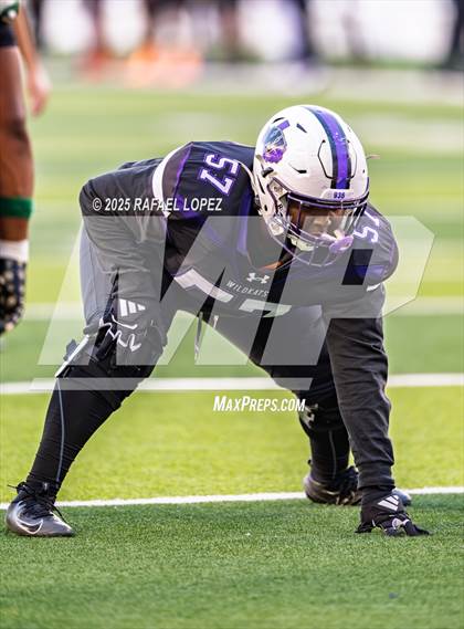 Thumbnail 2 in DeSoto vs. Willis (UIL 6A D2 Football Quarterfinals) photogallery.