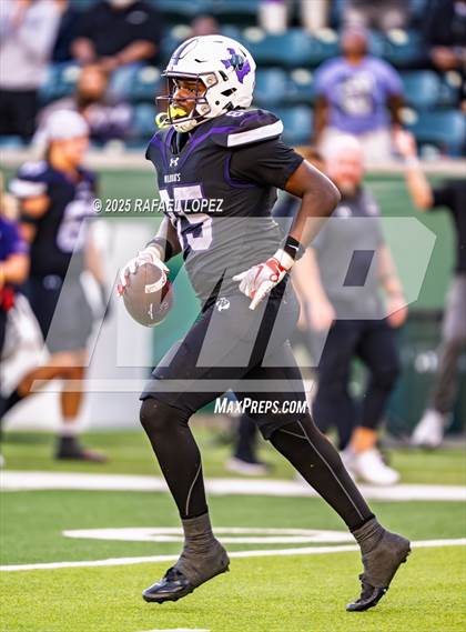 Thumbnail 1 in DeSoto vs. Willis (UIL 6A D2 Football Quarterfinals) photogallery.