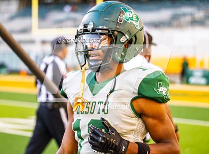 Thumbnail 2 in DeSoto vs. Willis (UIL 6A D2 Football Quarterfinals) photogallery.