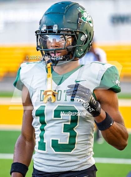 Thumbnail 3 in DeSoto vs. Willis (UIL 6A D2 Football Quarterfinals) photogallery.