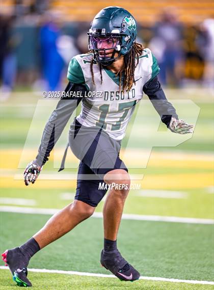 Thumbnail 2 in DeSoto vs. Willis (UIL 6A D2 Football Quarterfinals) photogallery.