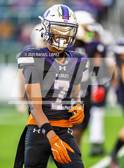 Thumbnail 3 in DeSoto vs. Willis (UIL 6A D2 Football Quarterfinals) photogallery.