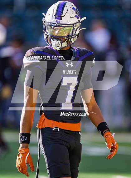 Thumbnail 1 in DeSoto vs. Willis (UIL 6A D2 Football Quarterfinals) photogallery.