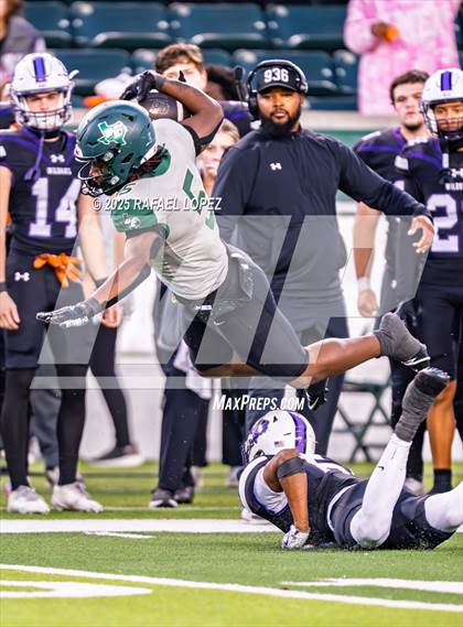 Thumbnail 3 in DeSoto vs. Willis (UIL 6A D2 Football Quarterfinals) photogallery.