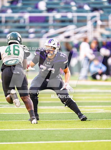 Thumbnail 1 in DeSoto vs. Willis (UIL 6A D2 Football Quarterfinals) photogallery.