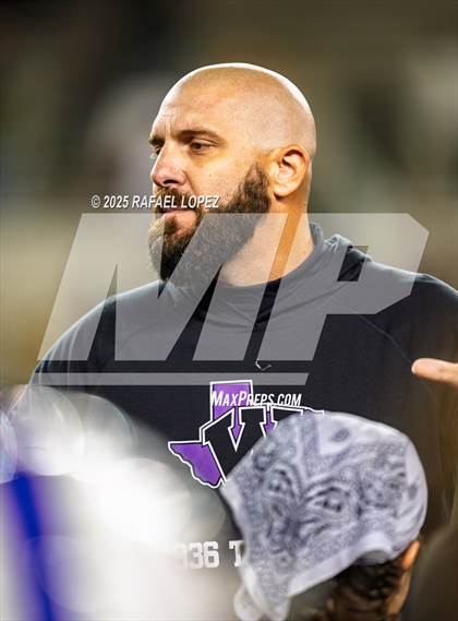 Thumbnail 3 in DeSoto vs. Willis (UIL 6A D2 Football Quarterfinals) photogallery.